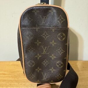 Louis Vuitton Monogram Gange Pochette